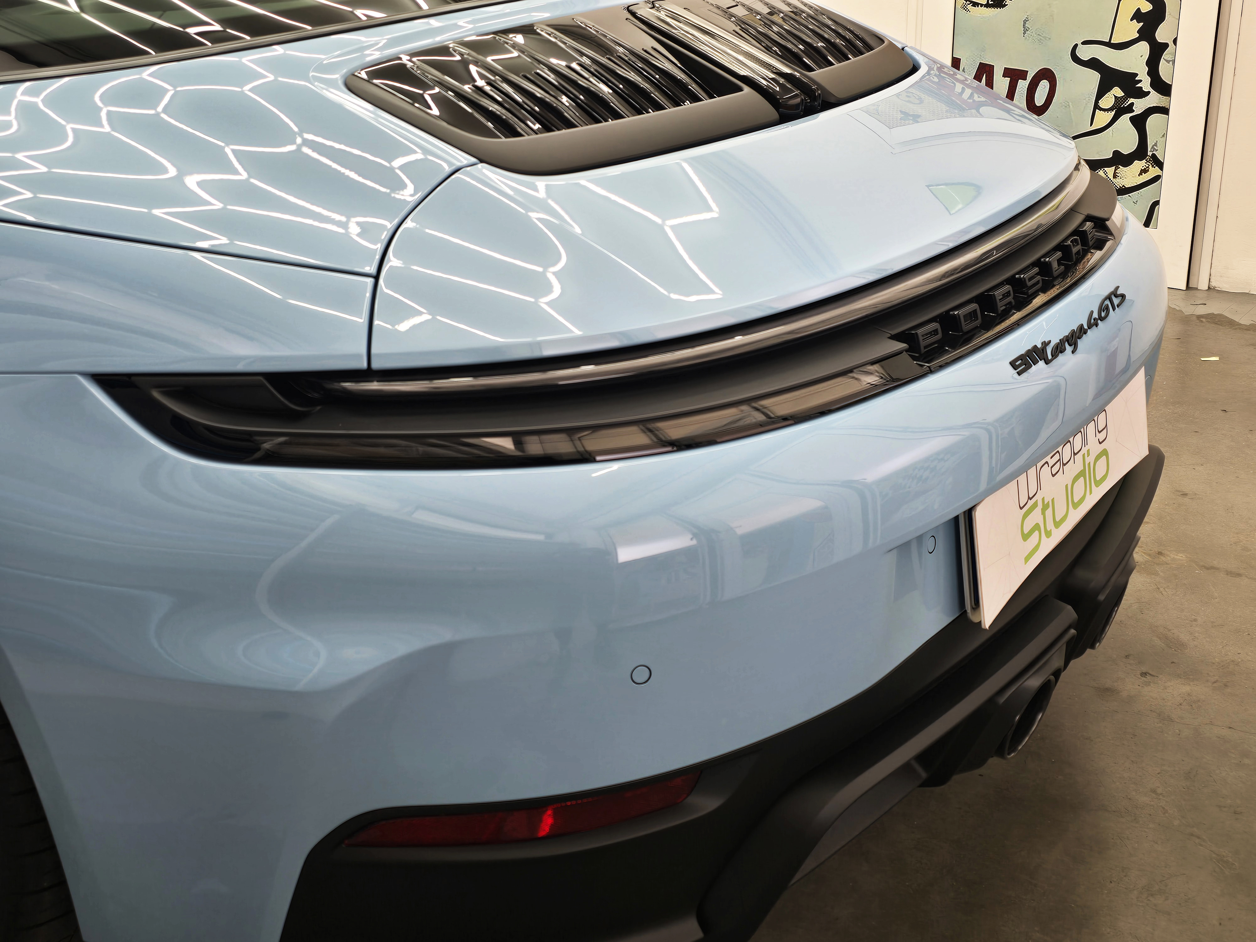 <b>Click to open image!</b> <b>Navigation tip:</b> Hover mouse on top of the right or left side of the image to see the next or previous image respectively.<br /><br />You are browsing images from the article:<br /><span class="sigProPopupCaption"></span>