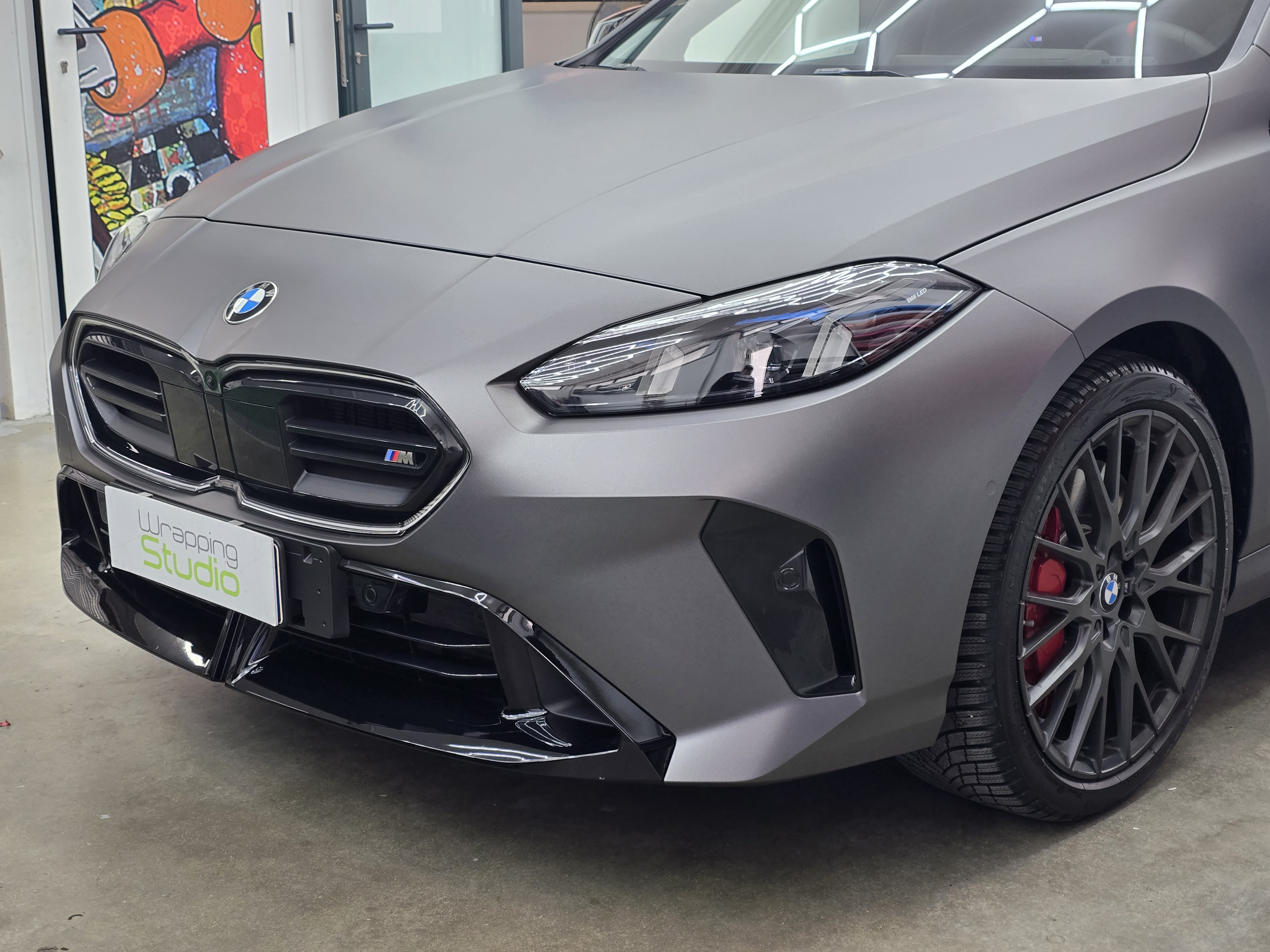 <b>Click to open image!</b> <b>Navigation tip:</b> Hover mouse on top of the right or left side of the image to see the next or previous image respectively.<br /><br />You are browsing images from the article:<br /><span class="sigProPopupCaption"></span>