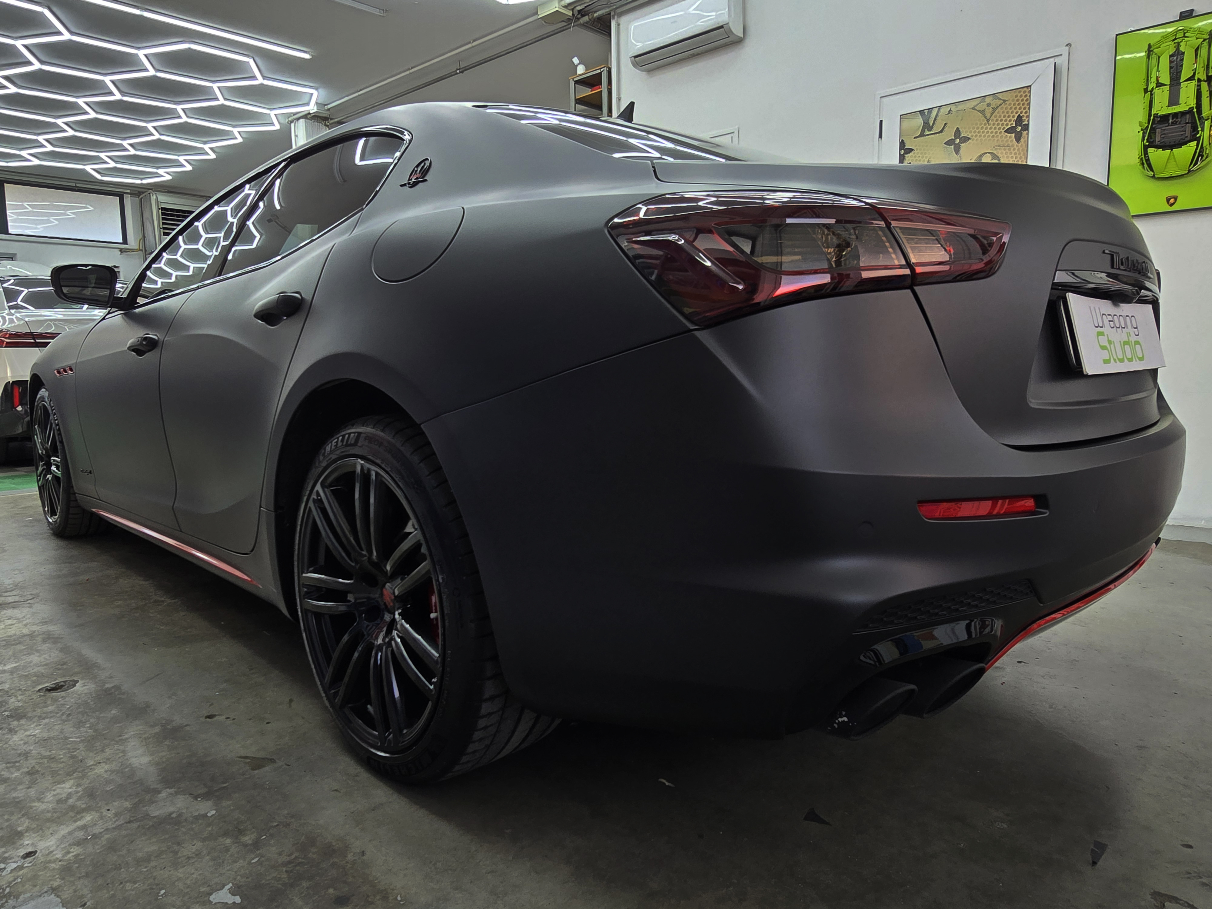 <b>Click to open image!</b> <b>Navigation tip:</b> Hover mouse on top of the right or left side of the image to see the next or previous image respectively.<br /><br />You are browsing images from the article:<br /><span class="sigProPopupCaption"></span>