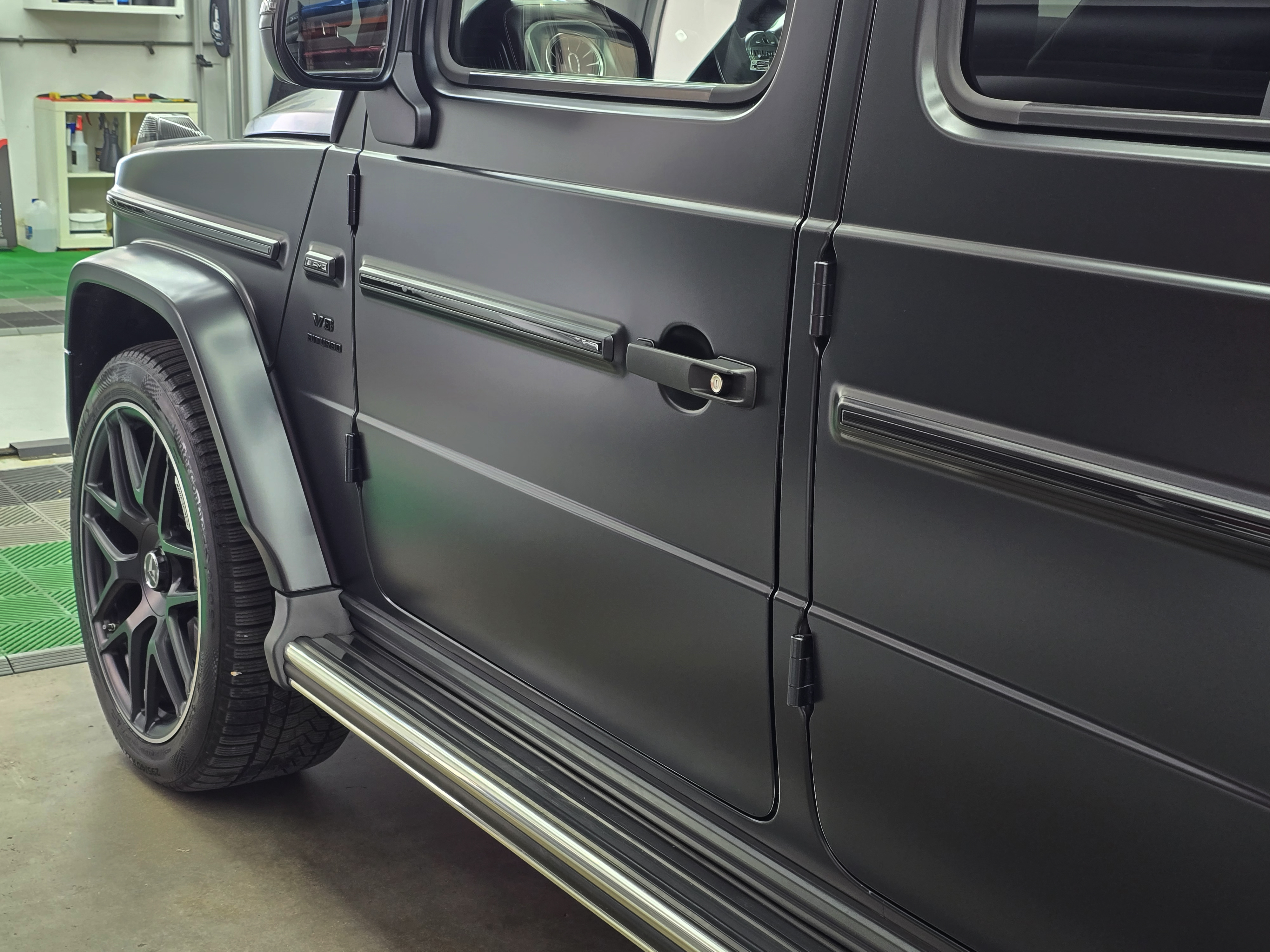 <b>Click to open image!</b> <b>Navigation tip:</b> Hover mouse on top of the right or left side of the image to see the next or previous image respectively.<br /><br />You are browsing images from the article:<br /><span class="sigProPopupCaption"></span>