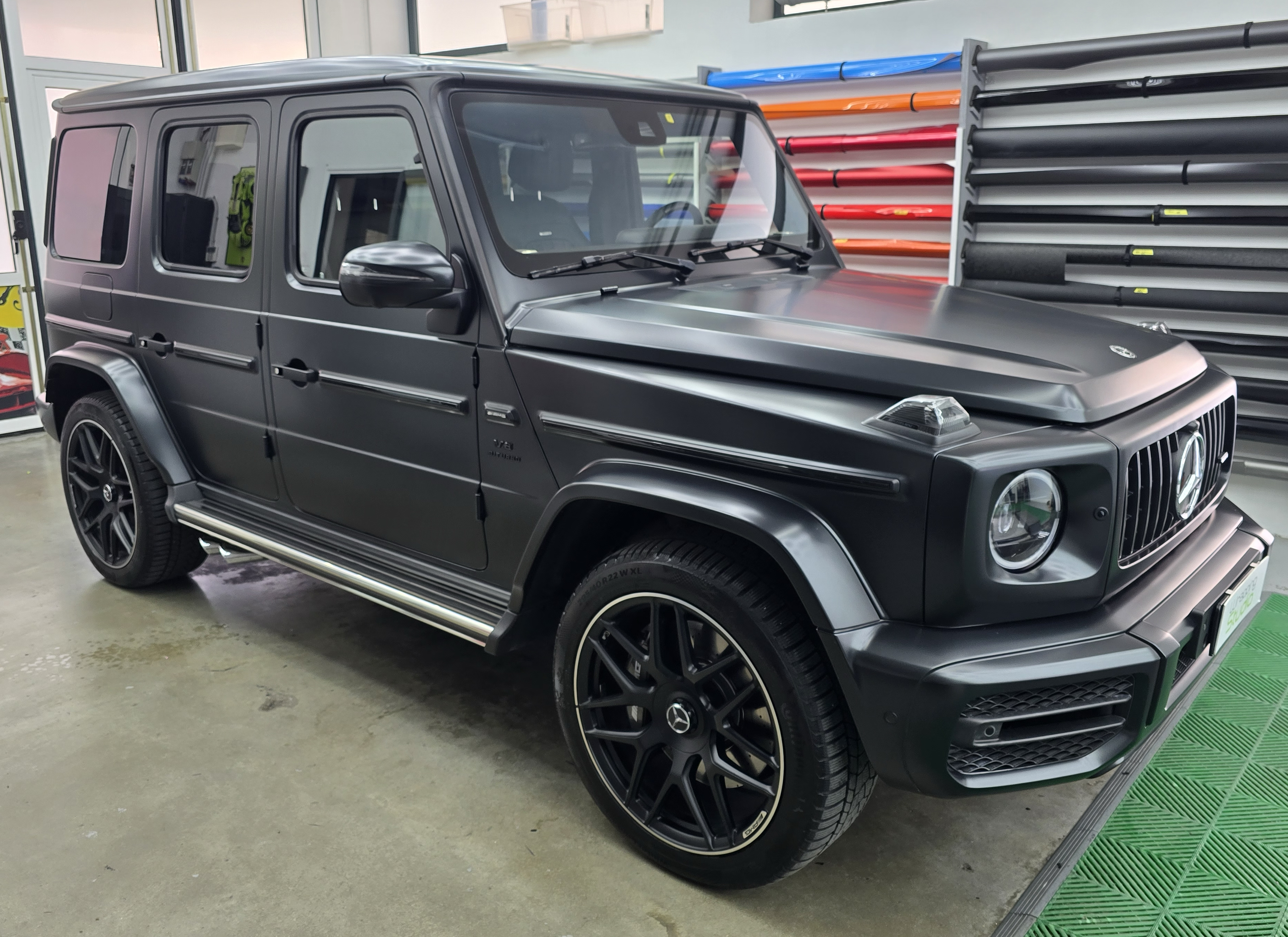 <b>Click to open image!</b> <b>Navigation tip:</b> Hover mouse on top of the right or left side of the image to see the next or previous image respectively.<br /><br />You are browsing images from the article:<br /><span class="sigProPopupCaption"></span>