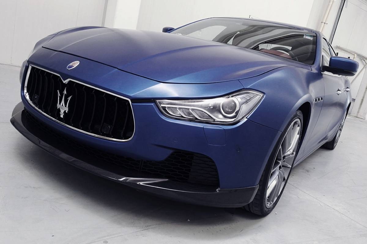 Maserati Ghibli - Wrapping Auto "Deep Ocean Blue"