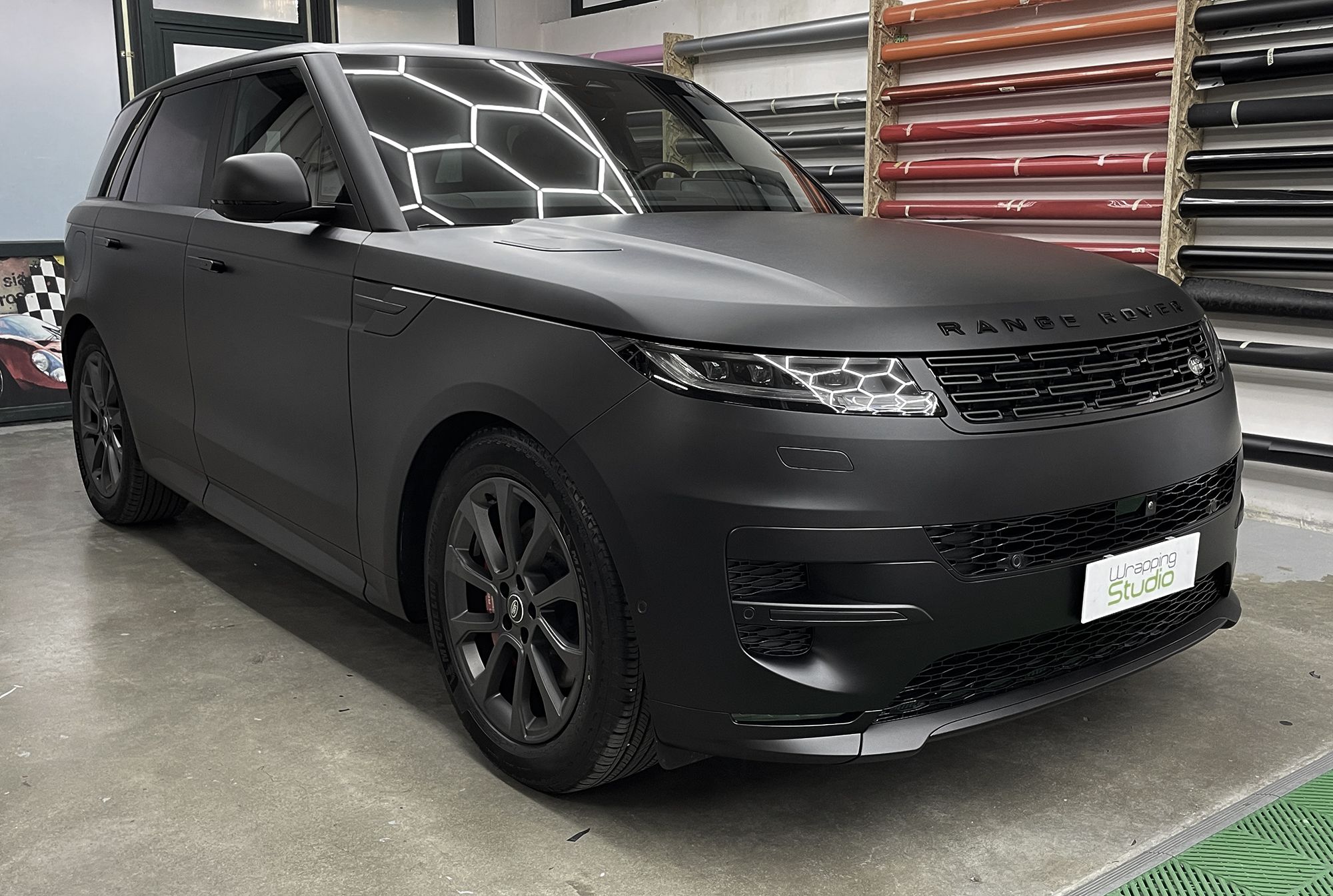 Range Rover Sport - Wrapping Auto "Nero Opaco" Decorazioni Floreali - Foto 2