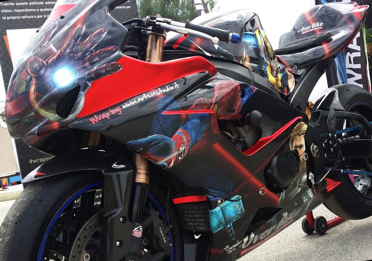 SUZUKI GSX R- Wrapping Moto "Marvel"