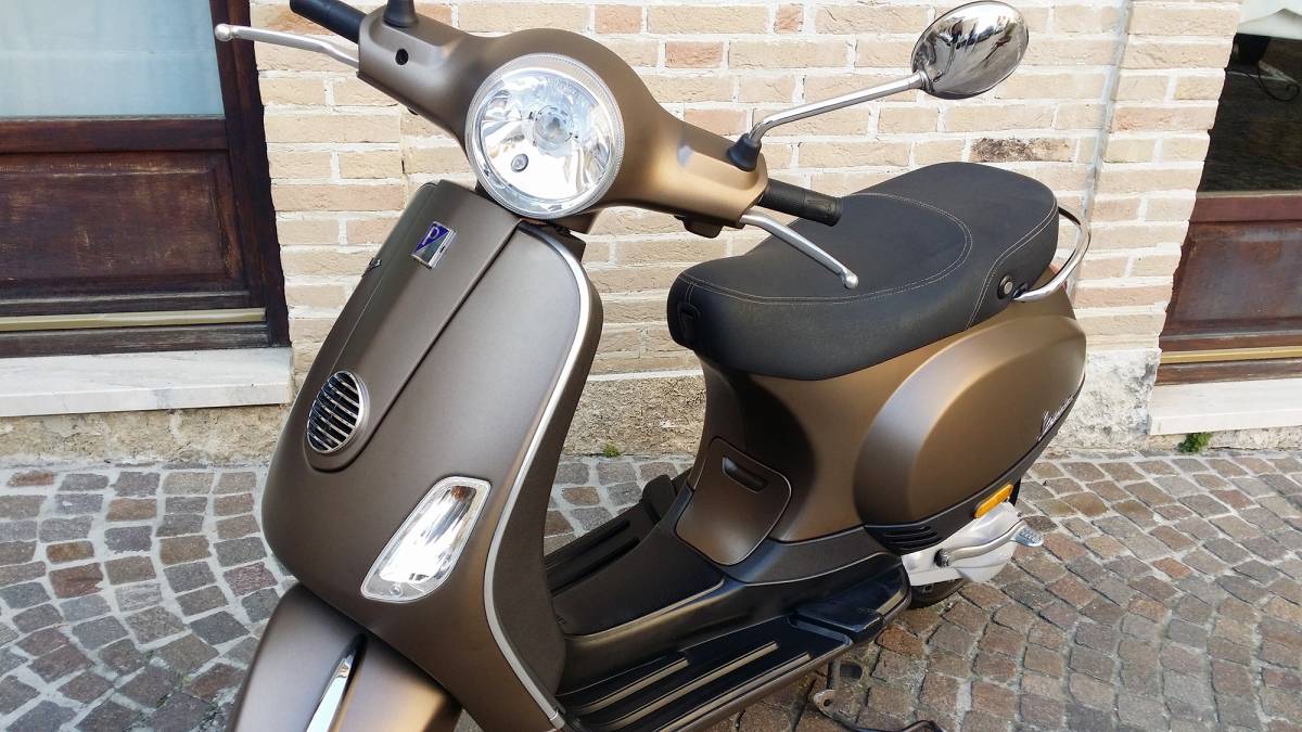 Vespa Piaggio 50 - Wrapping Moto "Marrone Metallizato Opaco"